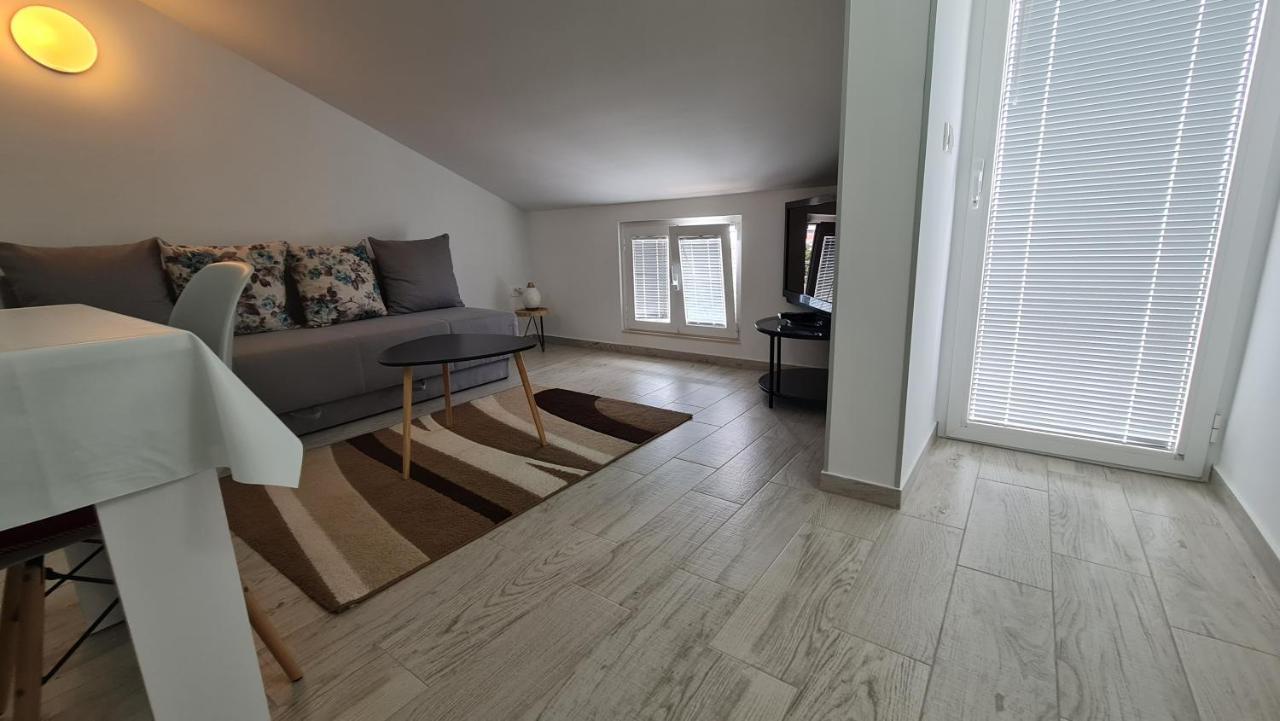 Apartmani Dami Novalja Dış mekan fotoğraf